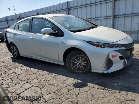 2017 Toyota Prius Plus with VIN JTDKARFP2H3060970, listed as a Copart auction lot 66115595 with 98,235 mi miles and Salvage title. Bid and sale history available at DreamBid. Image 4.