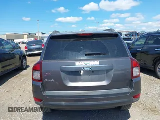 2017 Jeep Compass Sport SE z VIN 1C4NJDBB3HD143859, wystawiony jako IAAI lot #42784214 z przebiegiem 82 815 mil mil oraz . Historia ofert i sprzedaży dostępna na DreamBid. Obrazek 17.