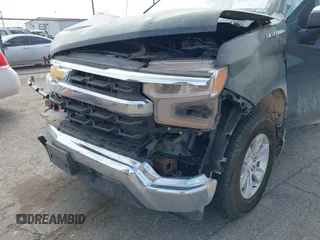 2025 Chevrolet Silverado 1500 LT with VIN 3GCPACED1SG188566, listed as a IAAI auction lot 41951500 with 6,875 mi miles and . Bid and sale history available at DreamBid. Image 17.