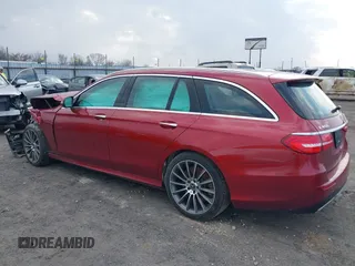 2019 Mercedes-Benz E 450 с VIN WDDZH6JB7KA654077, выставлен на аукционе IAAI как лот 41511592 с пробегом 72 870 миль миль и . История ставок и продаж доступна на DreamBid. Изображение 14.