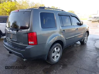 2009 Honda Pilot EX-L with VIN 5FNYF48579B014520, listed as a IAAI auction lot 41736577 with 204,704 mi miles. Bid and sale history available at carsss.com. Image 4.