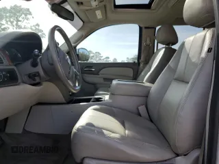 2014 GMC Yukon XL SLT with VIN 1GKS1KE04ER102760, listed as a Copart auction lot 49815385 with 177,467 mi miles and Salvage Title. Bid and sale history available at carsss.com. Image 7.