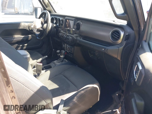 2020 Jeep Wrangler Unlimited Sport S with VIN 1C4HJXDG1LW237405, listed as a IAAI auction lot 40631451 with 60,256 mi miles and . Bid and sale history available at DreamBid. Image 5.