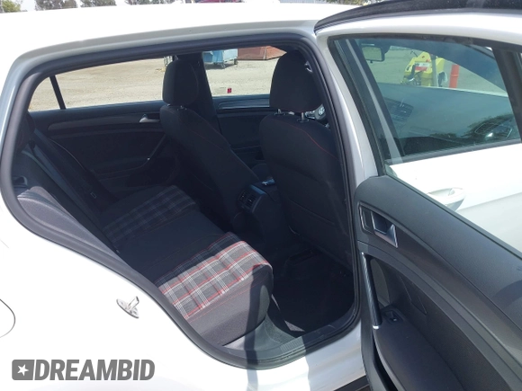 2020 Volkswagen GTI S с VIN 3VW5T7AU6LM016466, выставлен на аукционе IAAI как лот 42271819 с пробегом 37 670 миль миль и . История ставок и продаж доступна на DreamBid. Изображение 8.