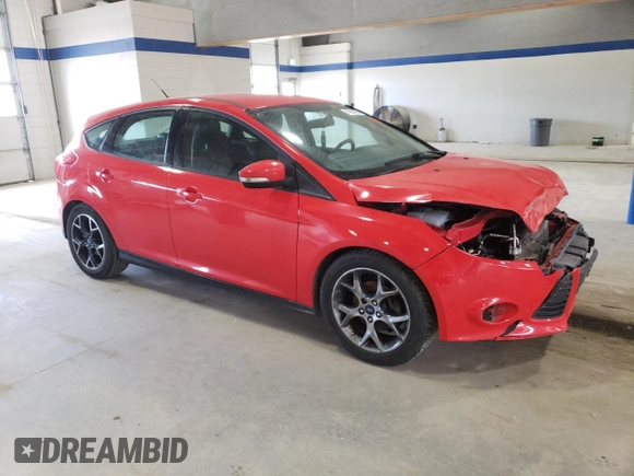 2014 Ford Focus SE with VIN 1FADP3K25EL333416, listed as a Copart auction lot 43550925 with 135,345 mi miles and Salvage Title. Bid and sale history available at carsss.com. Image 4.