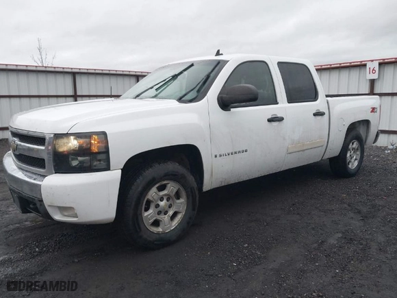 2008 Chevrolet Silverado 1500 LT w/1LT with VIN 2GCEK13MX81133448, listed as a IAAI auction lot 41490543 with 244,563 mi miles. Bid and sale history available at carsss.com. Image 2.