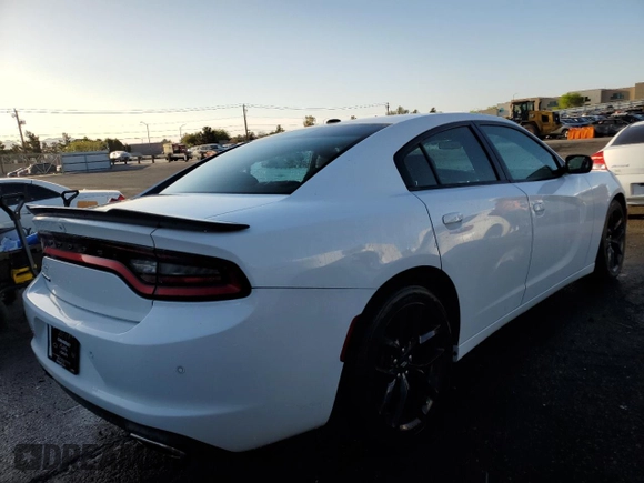 2020 Dodge Charger SXT z VIN 2C3CDXBG1LH192599, wystawiony jako Copart lot #54619715 z przebiegiem 37 188 mil mil oraz Szkody całkowita. Historia ofert i sprzedaży dostępna na DreamBid. Obrazek 3.