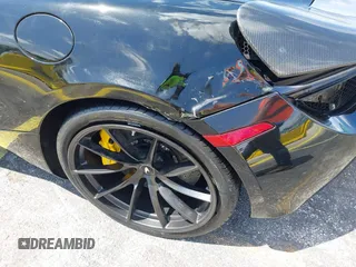 2018 McLaren 720S z VIN SBM14DCA9JW001142, wystawiony jako IAAI lot #42117797 z przebiegiem 15 654 mil mil oraz . Historia ofert i sprzedaży dostępna na DreamBid. Obrazek 17.
