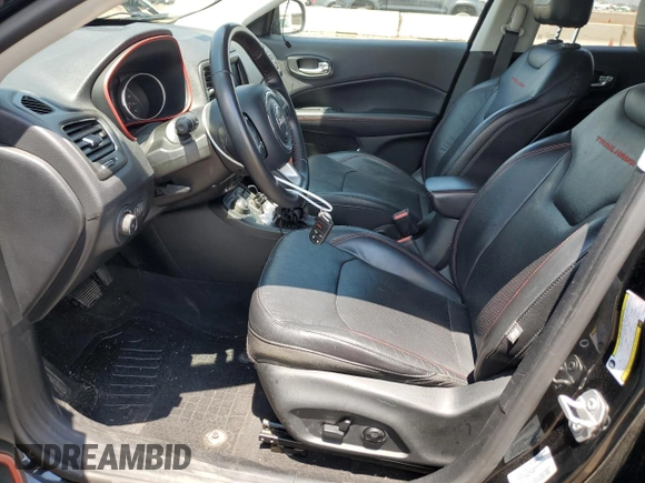 2017 Jeep Compass Trailhawk z VIN 3C4NJDDB4HT636215, wystawiony jako Copart lot #61841315 z przebiegiem 77 872 mil mil oraz Szkoda całkowita • Salvage title. Historia ofert i sprzedaży dostępna na DreamBid. Obrazek 7.