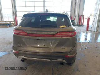 2016 Lincoln MKC Reserve with VIN 5LMCJ3C93GUJ19078, listed as a IAAI auction lot 41633487 with 91,961 mi miles and . Bid and sale history available at DreamBid. Image 16.