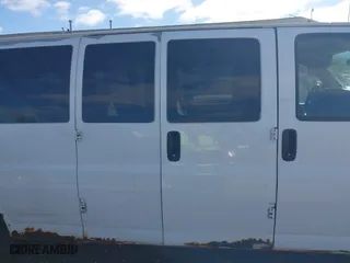 2012 Chevrolet Express Passenger 1LT with VIN 1GAZG1FG7C1157478, listed as a IAAI auction lot 41790091 with 169,173 mi miles. Bid and sale history available at carsss.com. Image 13.