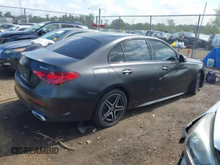 2024 Mercedes-Benz C 300 z VIN W1KAF4HB2RR178054, wystawiony jako IAAI lot #42434925 z przebiegiem 16 016 mil mil oraz . Historia ofert i sprzedaży dostępna na DreamBid. Obrazek 4.
