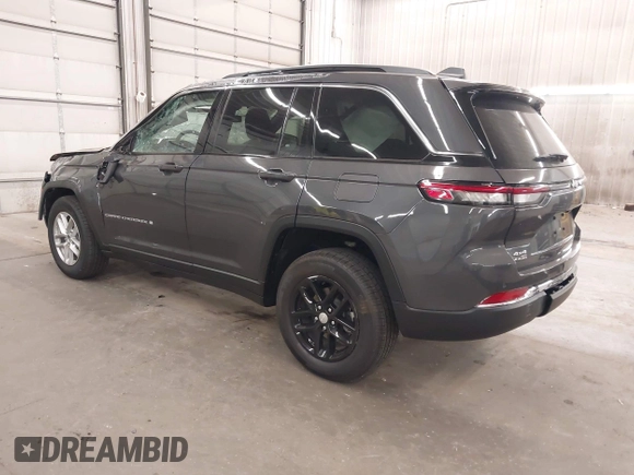 2025 Jeep Grand Cherokee Altitude X with VIN 1C4RJHAG5SC278876, listed as a IAAI auction lot 42261321 with 819 mi miles and . Bid and sale history available at DreamBid. Image 3.