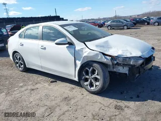 2021 Kia Forte LXS with VIN 3KPF24AD0ME325838, listed as a IAAI auction lot 41628351 with 57,846 mi miles. Bid and sale history available at carsss.com. Image 1.