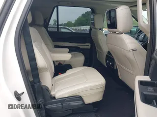 2019 Ford Expedition Max Platinum z VIN 1FMJK1MT1KEA00308, wystawiony jako IAAI lot #42299341 z przebiegiem 114 994 mil mil oraz . Historia ofert i sprzedaży dostępna na DreamBid. Obrazek 8.