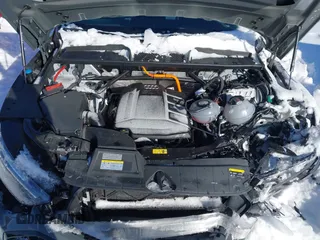 2024 Audi Q5 S line Premium Plus z VIN WA1E2AFY5R2138471, wystawiony jako IAAI lot #41570372 z przebiegiem Nie podano mil oraz . Historia ofert i sprzedaży dostępna na DreamBid. Obrazek 10.