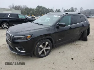 2019 Jeep Cherokee Limited z VIN 1C4PJLDB0KD144619, wystawiony jako Copart lot #49084725 z przebiegiem 102 313 mil mil oraz Szkoda całkowita • Salvage title. Historia ofert i sprzedaży dostępna na DreamBid. Obrazek 1.
