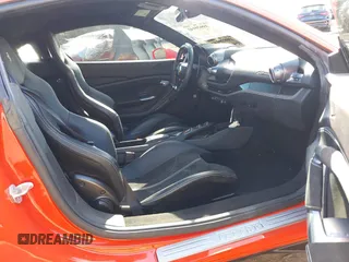 2021 Ferrari F8 z VIN ZFF92LLAXM0268231, wystawiony jako IAAI lot #41442929 z przebiegiem 6157 mil mil oraz . Historia ofert i sprzedaży dostępna na DreamBid. Obrazek 8.