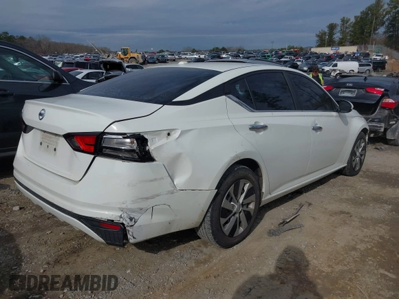 2020 Nissan Altima 2.5 S with VIN 1N4BL4BV5LC192590, listed as a IAAI auction lot 41459724 with 99,513 mi miles. Bid and sale history available at carsss.com. Image 4.