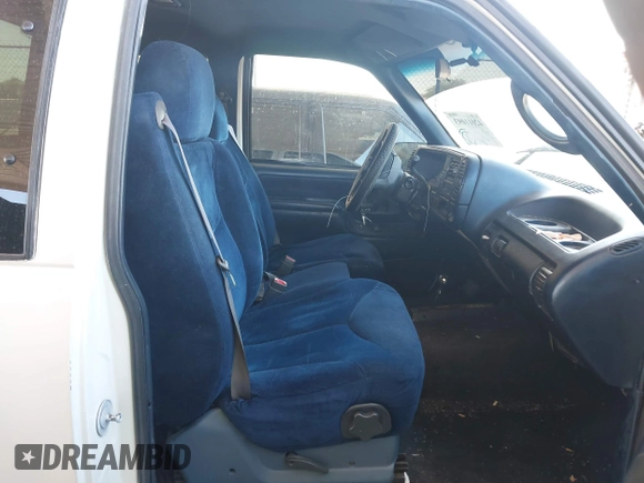 1995 GMC Sierra 1500 z VIN 2GTEK19K9S1591415, wystawiony jako IAAI lot #42011093 z przebiegiem 334 476 mil mil oraz . Historia ofert i sprzedaży dostępna na DreamBid. Obrazek 5.
