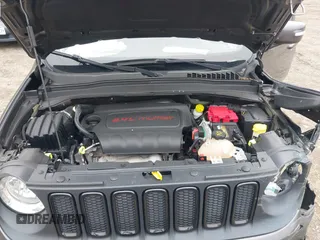 2018 Jeep Renegade Latitude z VIN ZACCJBBBXJPH73509, wystawiony jako IAAI lot #41953610 z przebiegiem 66 467 mil mil oraz . Historia ofert i sprzedaży dostępna na DreamBid. Obrazek 10.