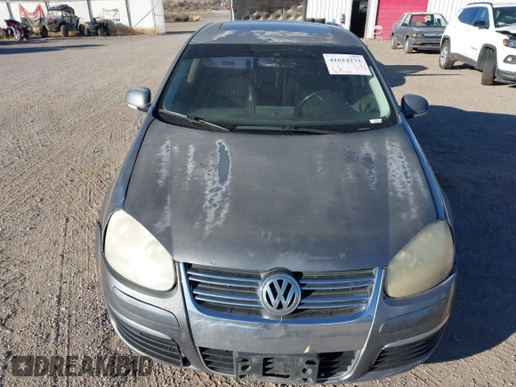 2005 Volkswagen Jetta 2.5L with VIN 3VWDF71K75M605160, listed as a IAAI auction lot 41624273 with 184,439 mi miles and . Bid and sale history available at DreamBid. Image 12.