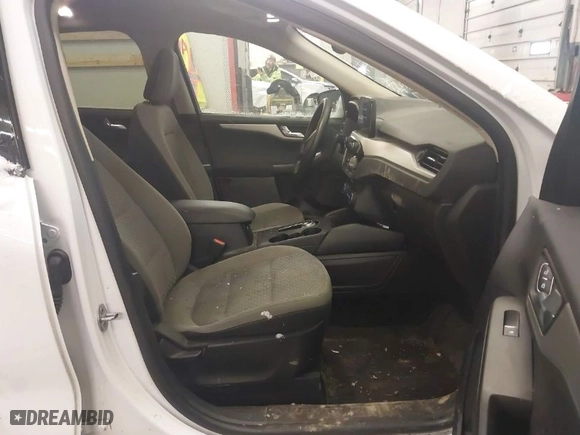 2020 Ford Escape SE with VIN 1FMCU9G63LUA90401, listed as a IAAI auction lot 41605975 with 79,498 mi miles. Bid and sale history available at carsss.com. Image 5.