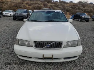 1999 Volvo S70 z VIN YV1LS55A8X2611277, wystawiony jako Copart lot #81845884 z przebiegiem 75 143 mil mil oraz Szkody całkowita. Historia ofert i sprzedaży dostępna na DreamBid. Obrazek 5.