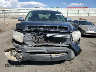 2017 Toyota Tundra Limited с VIN 5TFHW5F15HX645342, выставлен на аукционе Copart как лот 53856595 с пробегом 142 099 миль миль и Списание • Salvage title. История ставок и продаж доступна на DreamBid. Изображение 5.