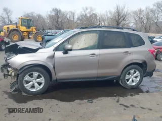 2016 Subaru Forester 2.5i Limited with VIN JF2SJAHC8GH424808, listed as a IAAI auction lot 41905068 with 136,344 mi miles. Bid and sale history available at carsss.com. Image 14.