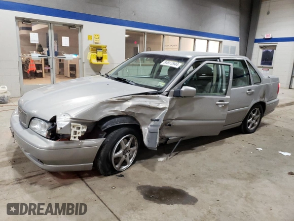 1998 Volvo S70 с VIN YV1LS5574W2548343, выставлен на аукционе Copart как лот 84813944 с пробегом 144 221 миль миль и Списание • Salvage title. История ставок и продаж доступна на DreamBid. Изображение 1.