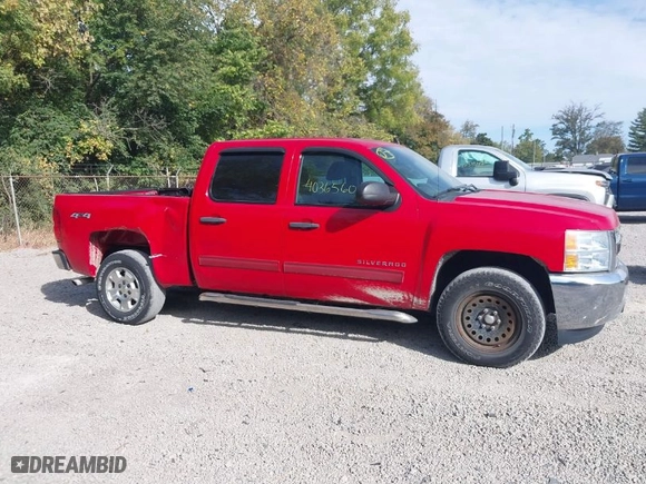 2012 Chevrolet Silverado 1500 LT with VIN 1GCPKSE71CF144202, listed as a IAAI auction lot 40365601 with 89,633 mi miles. Bid and sale history available at carsss.com. Image 13.
