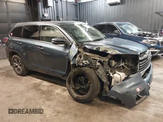 2016 Toyota Highlander XLE z VIN 5TDJKRFH8GS326488, wystawiony jako IAAI lot #42254990 z przebiegiem 120 382 mil mil oraz . Historia ofert i sprzedaży dostępna na DreamBid. Obrazek 6.