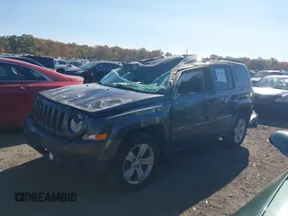2016 Jeep Patriot High Altitude z VIN 1C4NJRFB9GD697039, wystawiony jako IAAI lot #40675896 z przebiegiem 69 545 mil mil oraz . Historia ofert i sprzedaży dostępna na DreamBid. Obrazek 6.
