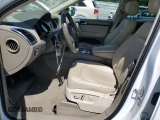 2014 Audi Q7 Premium Plus with VIN WA1LMAFE6ED012514, listed as a Copart auction lot 57918725 with 135,645 mi miles and Salvage title. Bid and sale history available at DreamBid. Image 7.