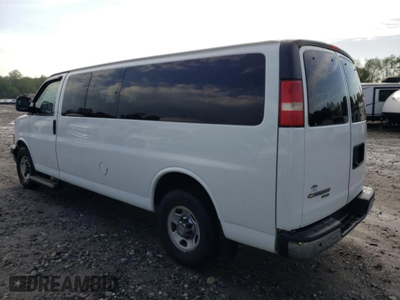2013 Chevrolet Express Passenger LT with VIN 1GAZG1FG8D1109893, listed as a Copart auction lot 52927965 with 101,828 mi miles and Clean title. Bid and sale history available at DreamBid. Image 2.