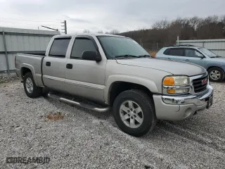 2006 GMC Sierra 1500 SLT with VIN 2GTEK13T461169155, listed as a Copart auction lot 43598585 with 205,608 mi miles and Salvage Title. Bid and sale history available at carsss.com. Image 4.