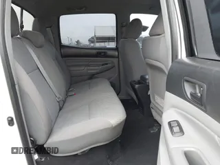 2014 Toyota Tacoma PreRunner with VIN 3TMJU4GNXEM172008, listed as a IAAI auction lot 42427701 with 164,987 mi miles and . Bid and sale history available at DreamBid. Image 8.