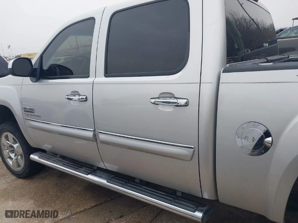 2011 GMC Sierra 1500 SLE with VIN 3GTP1VE05BG313366, listed as a IAAI auction lot 41746984 with 236,136 mi miles. Bid and sale history available at carsss.com. Image 14.