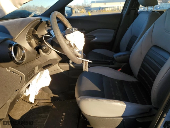 2023 Nissan Kicks SR with VIN 3N1CP5DVXPL541617, listed as a Copart auction lot 43158975 with 10,378 mi miles and Salvage Title. Bid and sale history available at carsss.com. Image 7.