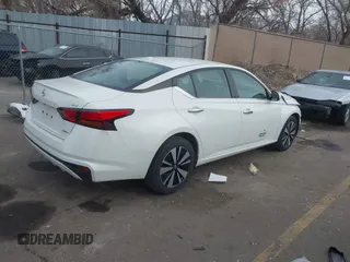 2022 Nissan Altima SV with VIN 1N4BL4DW5NN325216, listed as a IAAI auction lot 41460731 with 15,867 mi miles and . Bid and sale history available at DreamBid. Image 4.