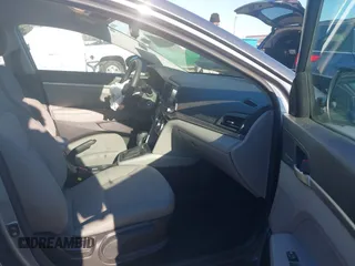 2019 Hyundai Elantra SE with VIN KMHD74LF4KU833618, listed as a IAAI auction lot 41497377 with 50,529 mi miles and . Bid and sale history available at DreamBid. Image 5.