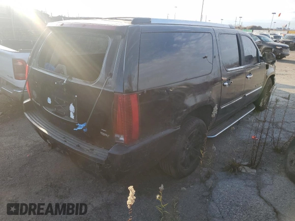 2007 Cadillac Escalade ESV z VIN 1GYFK66897R289951, wystawiony jako Copart lot #53170665 z przebiegiem 157 405 mil mil oraz Szkoda całkowita • Salvage title. Historia ofert i sprzedaży dostępna na DreamBid. Obrazek 3.
