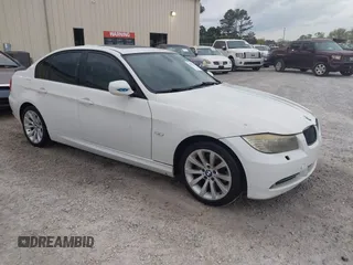 2011 BMW 3 Series 328i with VIN WBAPH7G5XBNN05029, listed as a IAAI auction lot 41955493 with 1 mi miles. Bid and sale history available at carsss.com. Image 1.