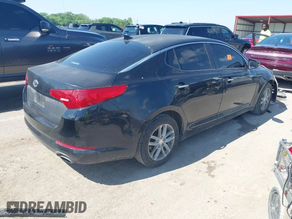 2013 Kia Optima LX z VIN KNAGM4A76D5302789, wystawiony jako IAAI lot #42244688 z przebiegiem Nie podano mil oraz . Historia ofert i sprzedaży dostępna na DreamBid. Obrazek 4.