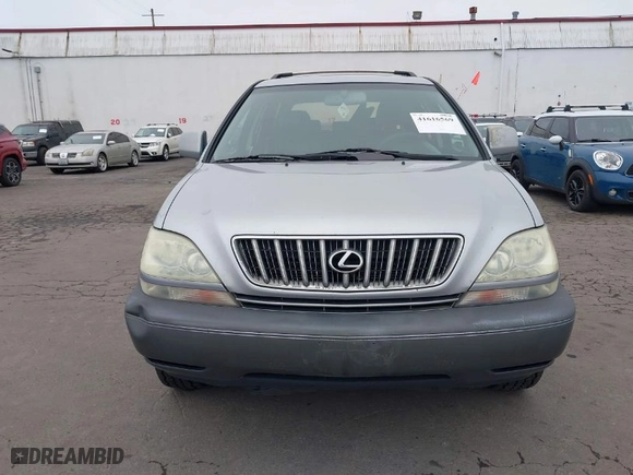2001 Lexus RX 300 with VIN JTJHF10U910201582, listed as a IAAI auction lot 41616569 with 285,054 mi miles. Bid and sale history available at carsss.com. Image 6.