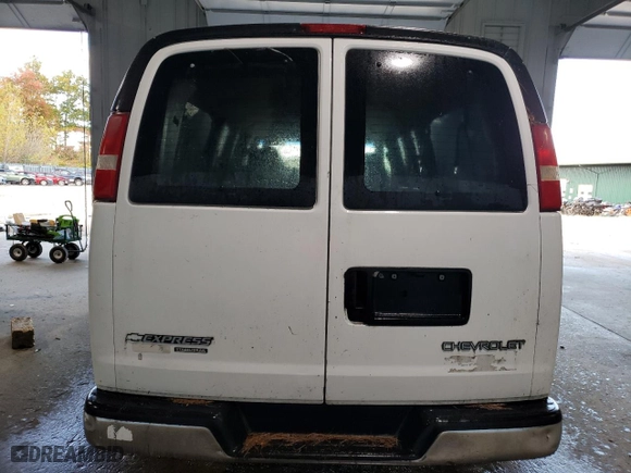 2004 Chevrolet Express Passenger with VIN 1GAHG39U341239136, listed as a Copart auction lot 74370344 with 217,839 mi miles and Salvage Title. Bid and sale history available at carsss.com. Image 6.