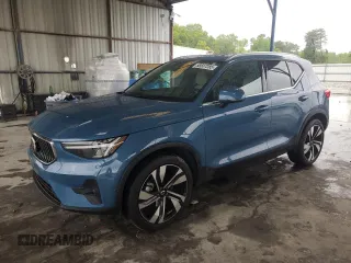2023 Volvo XC40 Plus Bright Theme с VIN YV4L12UN9P2104204, выставлен на аукционе Copart как лот 58507285 с пробегом 13 110 миль миль и Списание • Salvage title. История ставок и продаж доступна на DreamBid. Изображение 1.