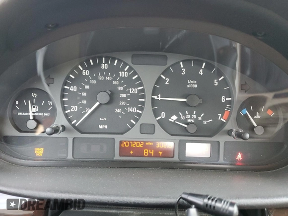 2004 BMW 3 Series 325i with VIN WBAAZ33464KP85044, listed as a Copart auction lot 50255335 with 207,202 mi miles and Clean Title. Bid and sale history available at carsss.com. Image 9.
