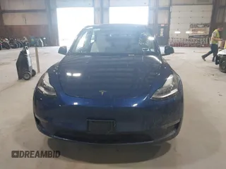 2021 Tesla Model Y Long Range with VIN 5YJYGDEE7MF066269, listed as a IAAI auction lot 42170970 with 70,170 mi miles. Bid and sale history available at carsss.com. Image 12.